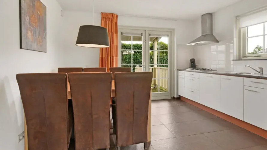 Bungalow in South Holland With Private Jetty
