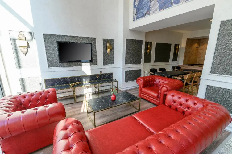 Global Suites Hotel