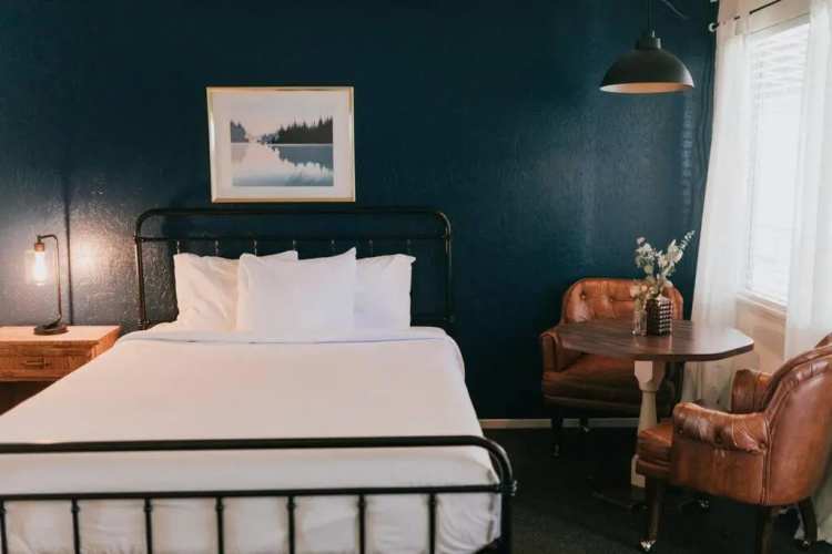 Long Barn Lodge