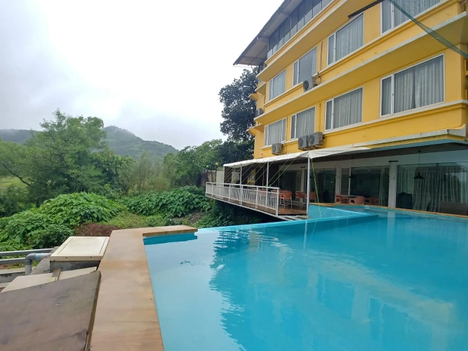 Deluxe Double room with garden view