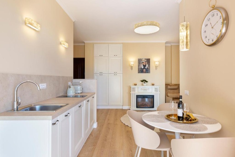 1 Bedroom Apartment