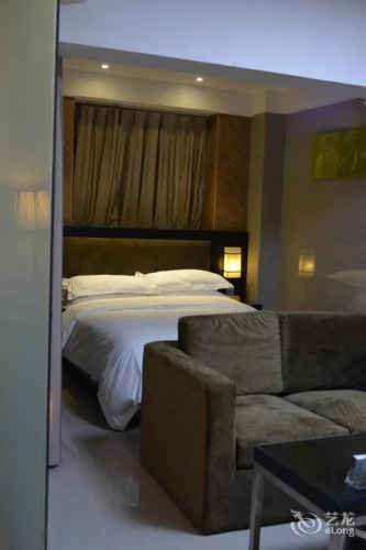 9 Hotel (Chengdu Nanzhan)