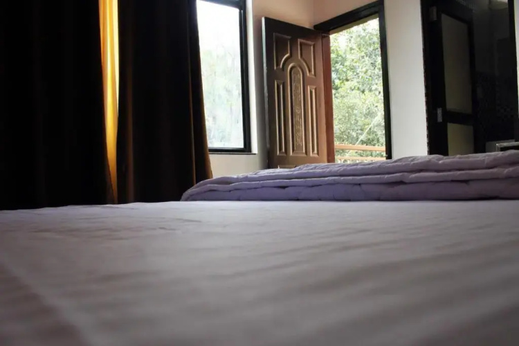 Hotel Once Again