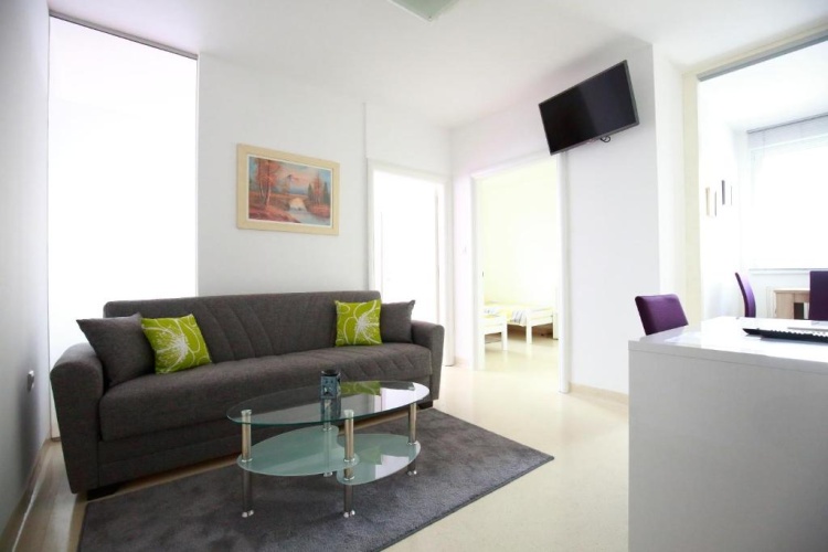 2 Bedrooms Apartment with balcony and with view