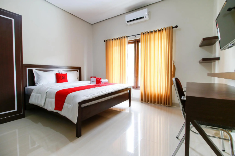 RedDoorz @ Jalan Palagan