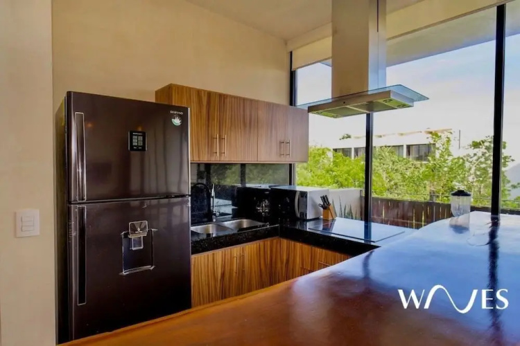 2 Br. Spacious Great Located Top Amenities