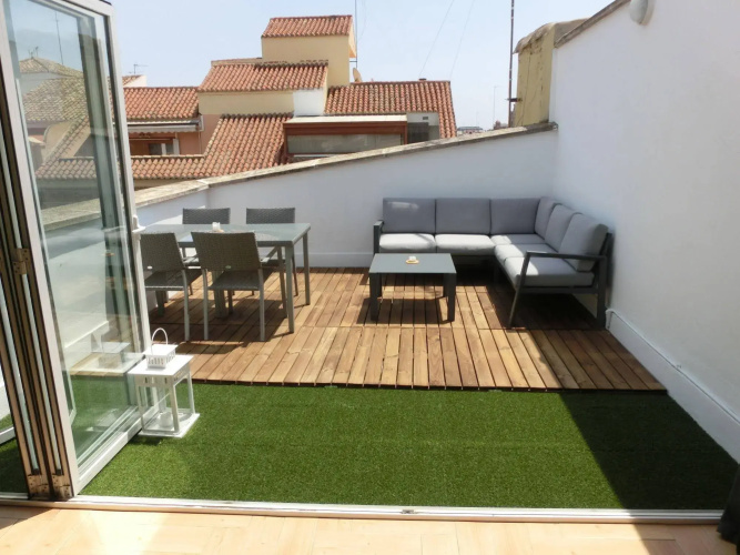 Total Valencia Attics I