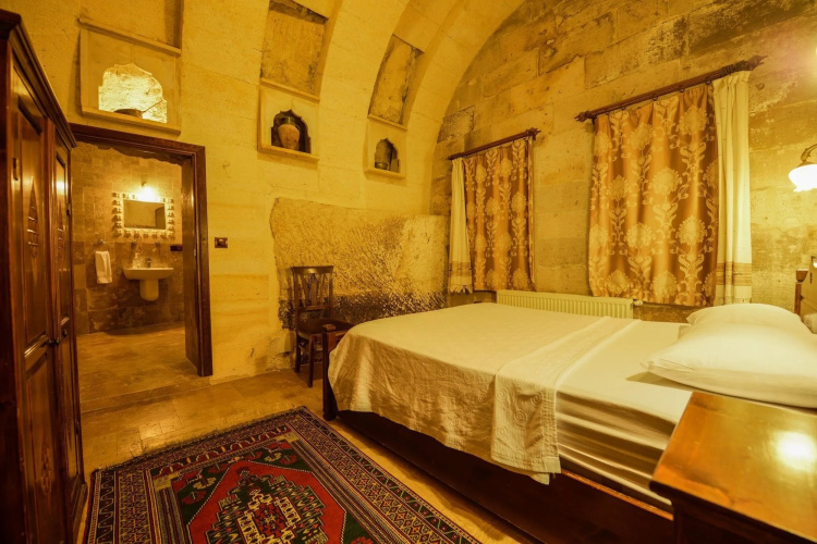 Vineyard Cave Hotel