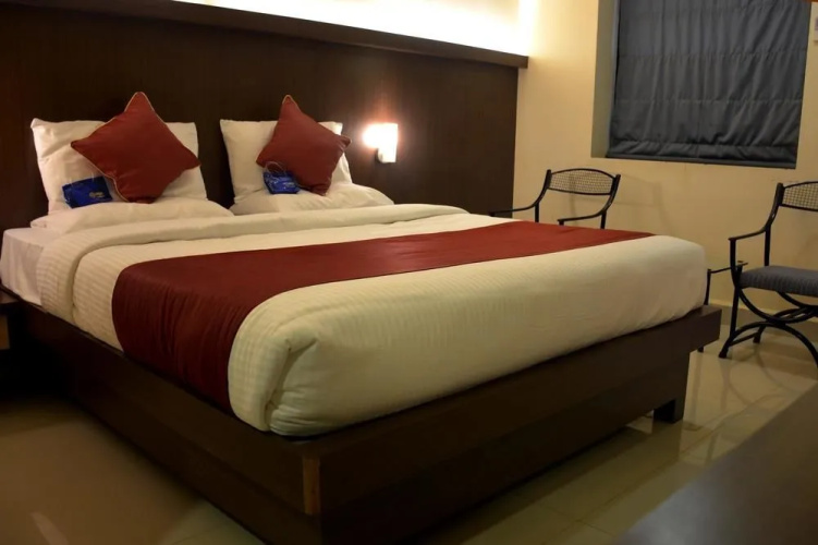 OYO Premium Hubli Dharwad Highway