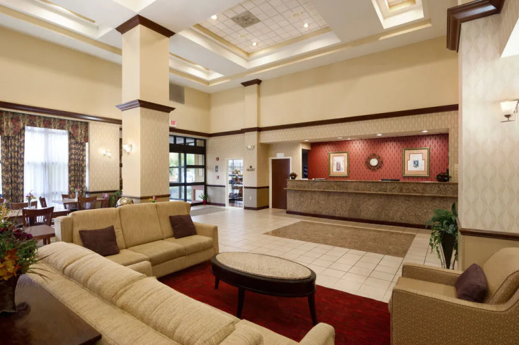 Ramada Suites Orlando Aiport