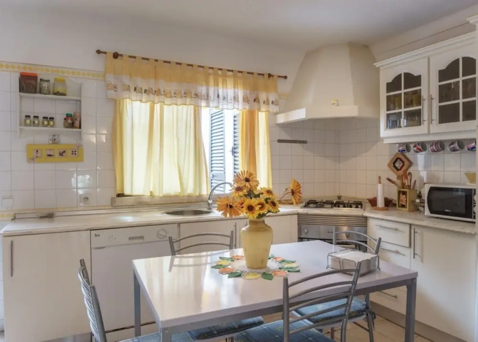 2 Bedrooms Villa with balcony