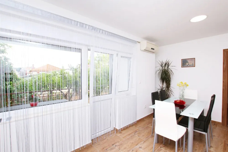 Apartment Anica
