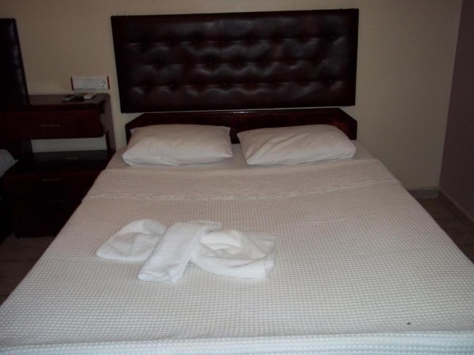 Standard Triple room with view