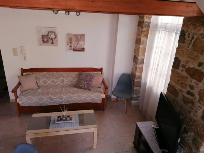 Theos Apartments