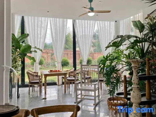 Yezi Garden Hotel