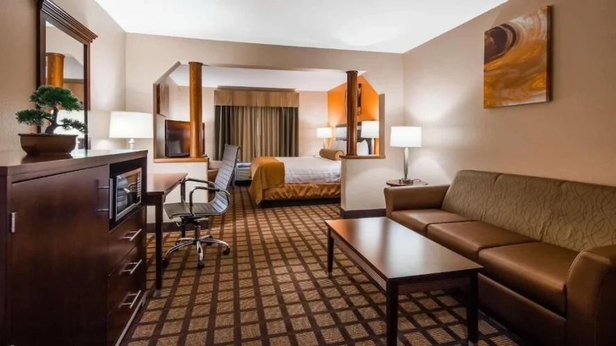Economy Suite
