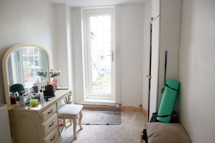 1 Bedroom Flat With Garden in Bristol