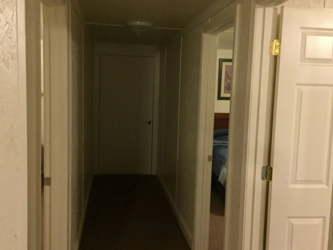 Ritz Motel & Lodging