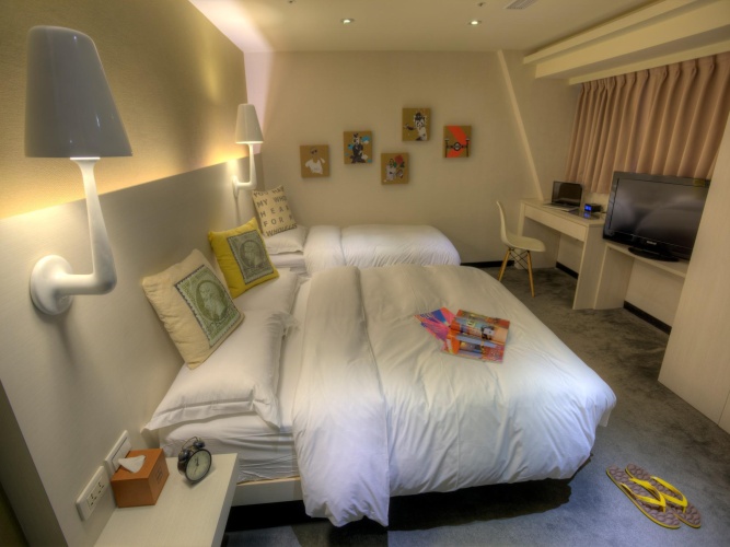 Standard Triple room