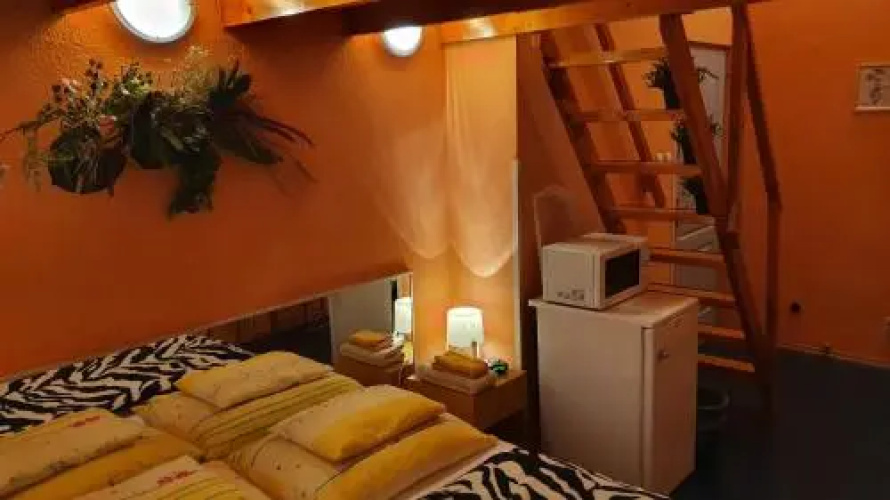 Hotel 30 Rooms Apartments