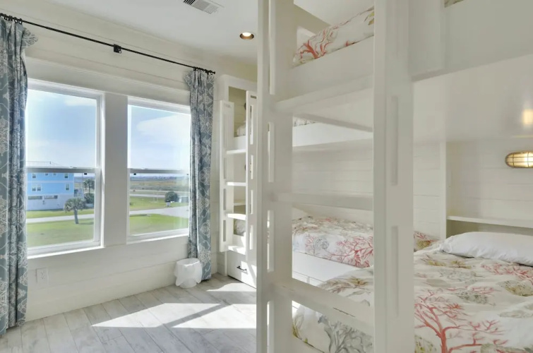 Beachside Haven by Ryson Vacation Rentals
