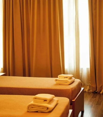 Standard Twin room with city view