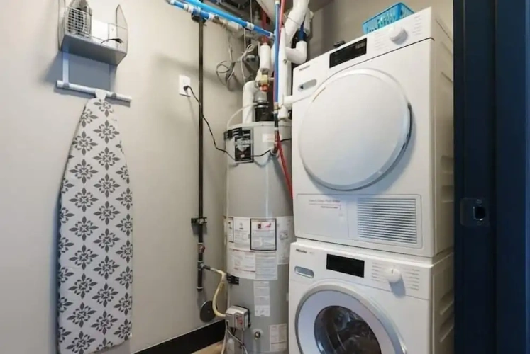 Comfort room