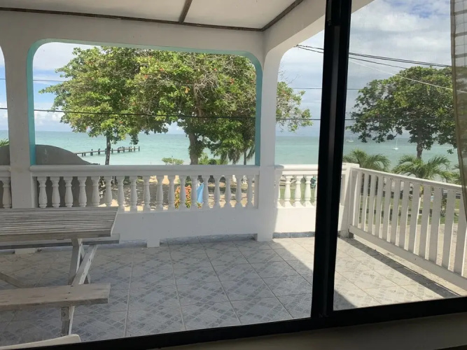 Fernando's Seaside Guest House
