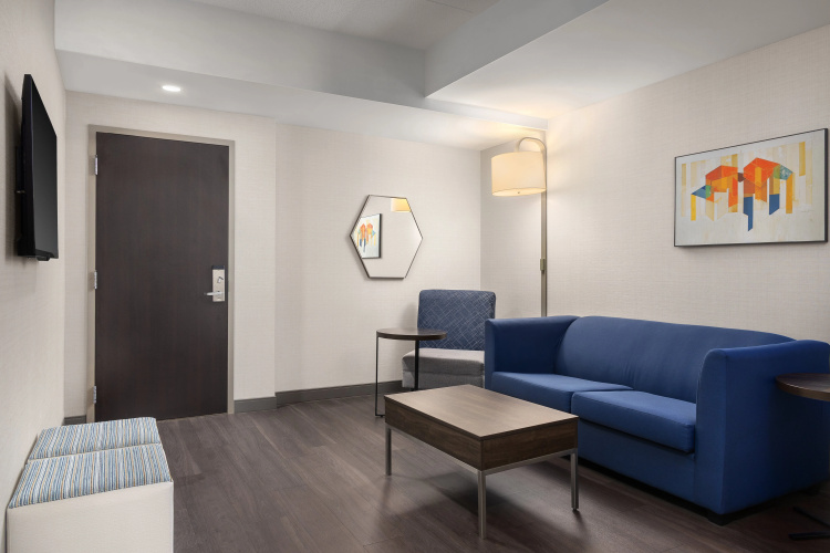 Holiday Inn Express & Suites Vaughan-Southwest photo 6
