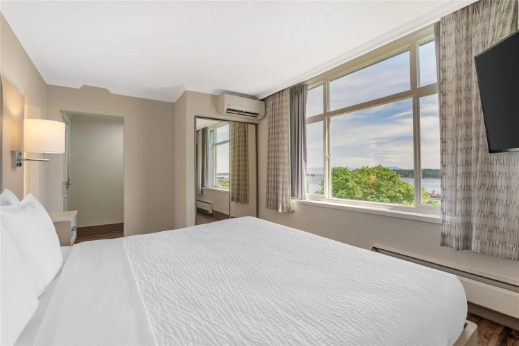 Double Suite with harbour view