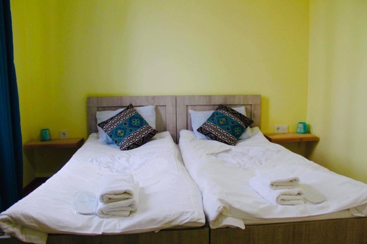 Standard Twin room with city view