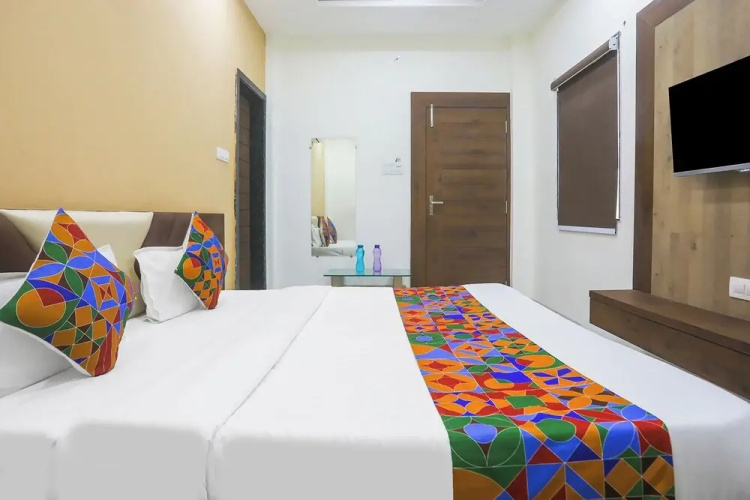 Fabhotel Lake Vista
