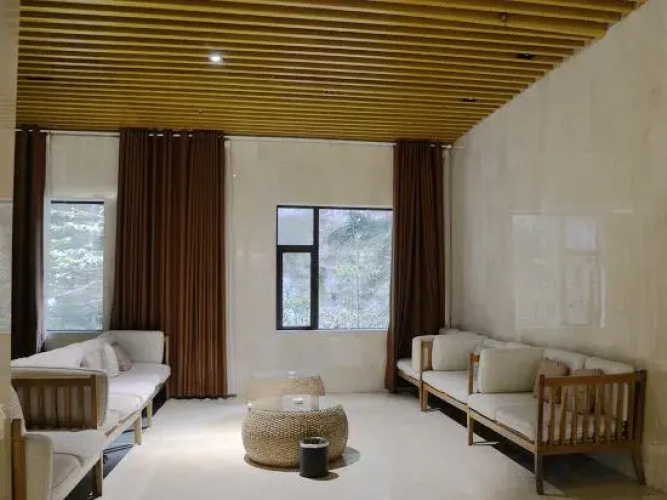 Jinfoshanwenquanjiari Hotel