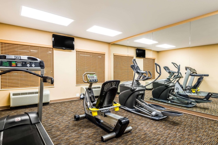 Baymont by Wyndham Denver International Airport photo 13
