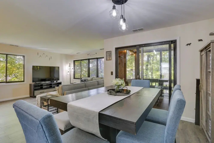 Modern Vernon Township Condo Near Ski & Water Park