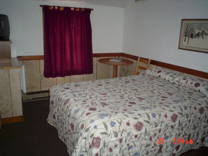 Maple Leaf Motel