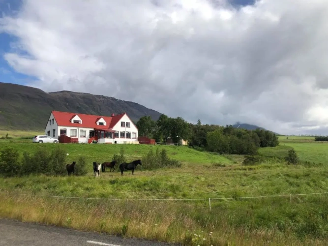 2 Bedrooms Cottage with view