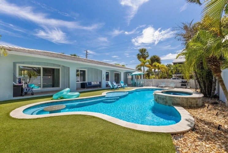 3 Bedrooms Cottage