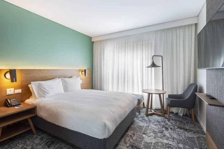 Holiday Inn Express & Suites Queenstown photo 20