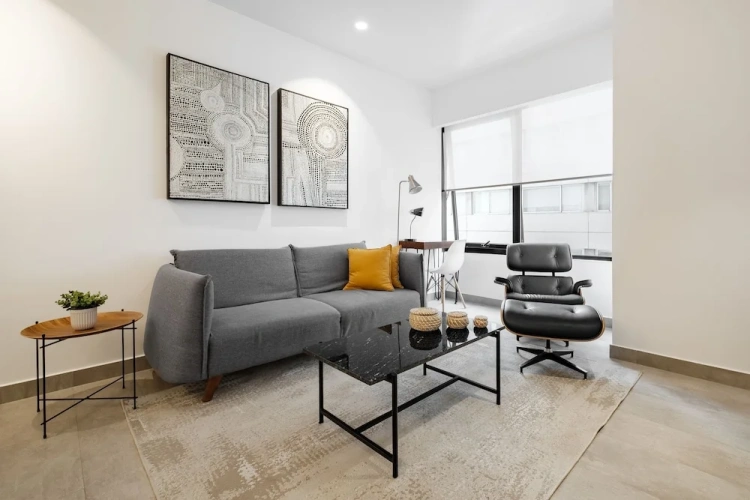 2 Bedrooms Apartment