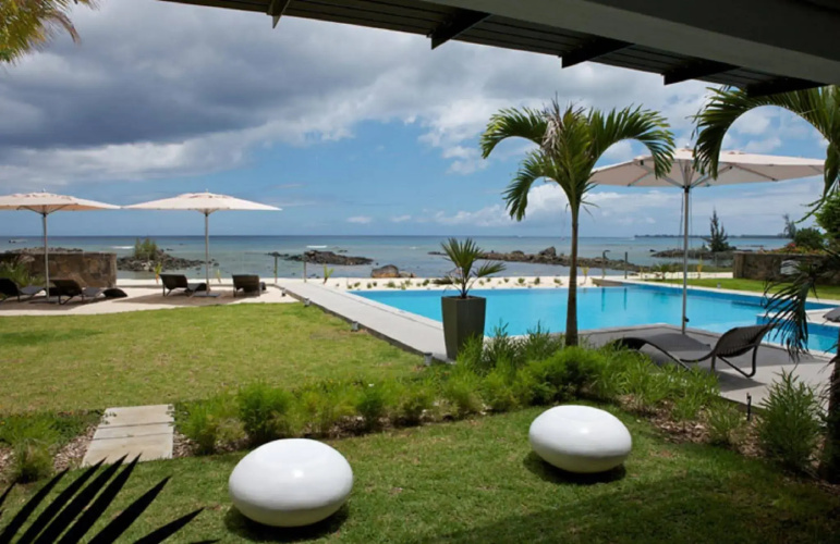 Plage Bleue Beachfront Apartments