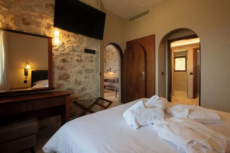 Anemos Suites Mani