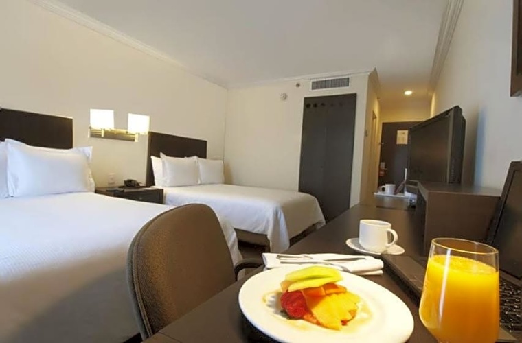 Standard Quadruple room with view