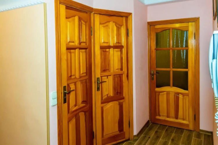 Kvartirkoff na Archipenko 4