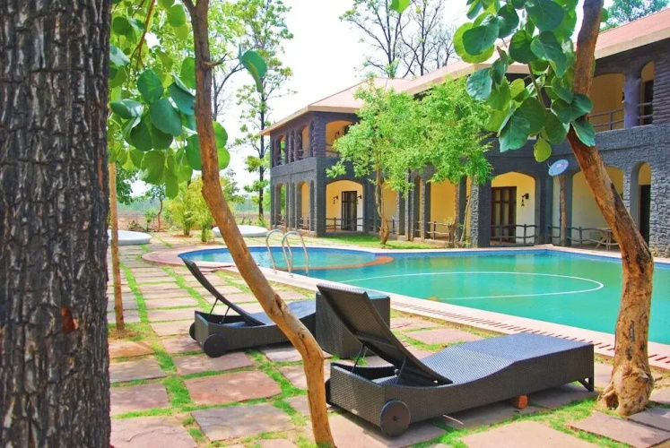 GenX Kanha By 1589