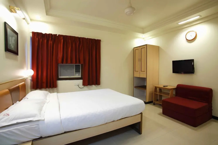Hotel Suyash Deluxe