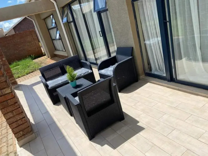 Remarkable 2-bed Apartment in Harare