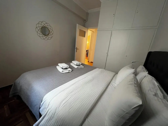 Caryatids Luxury Apartment