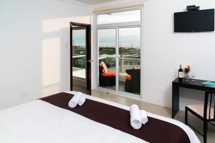 Hotel La Ría Playas