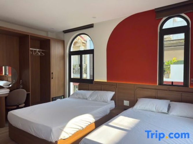 Standard Quadruple room with balcony